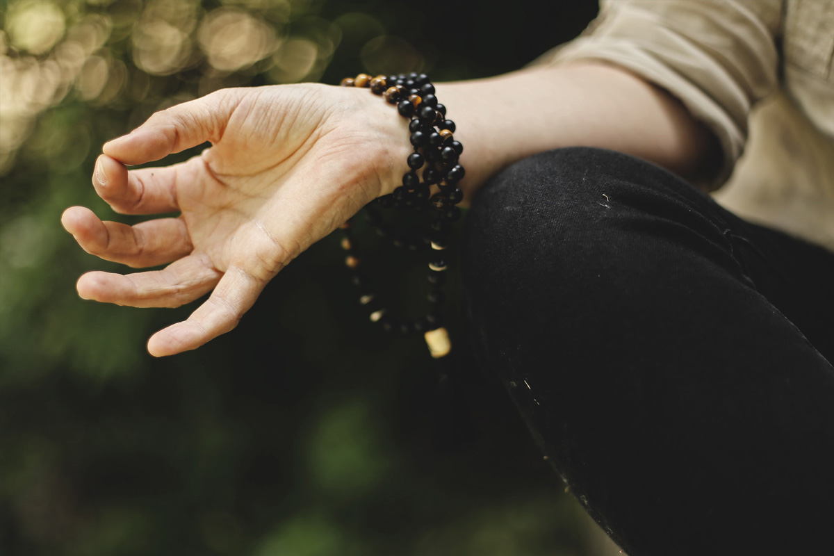 How to chant on beads